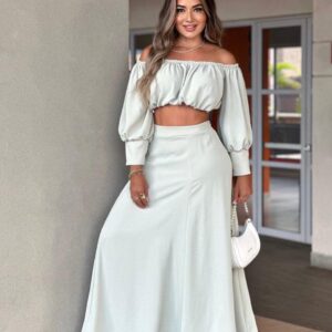 Conjunto falda amplia y blusa manga larga